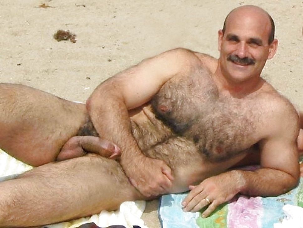 Sexy gay bears nude