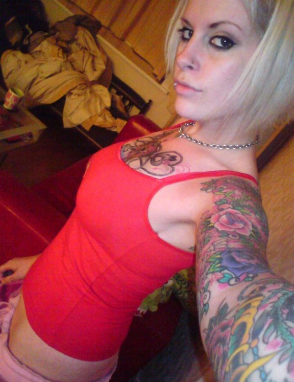 Tattoo girl nude