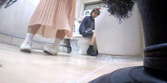 Voyeur girl porn toilet