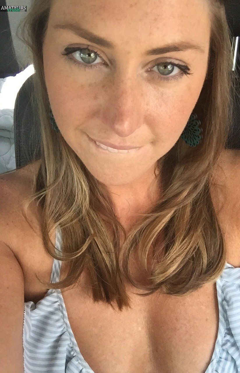 galleries snapchat teen selfies cleavage