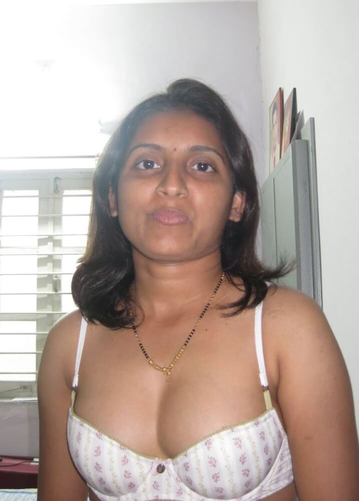 Pics of nude marathi women