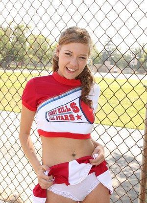 Young Cheerleader Nude