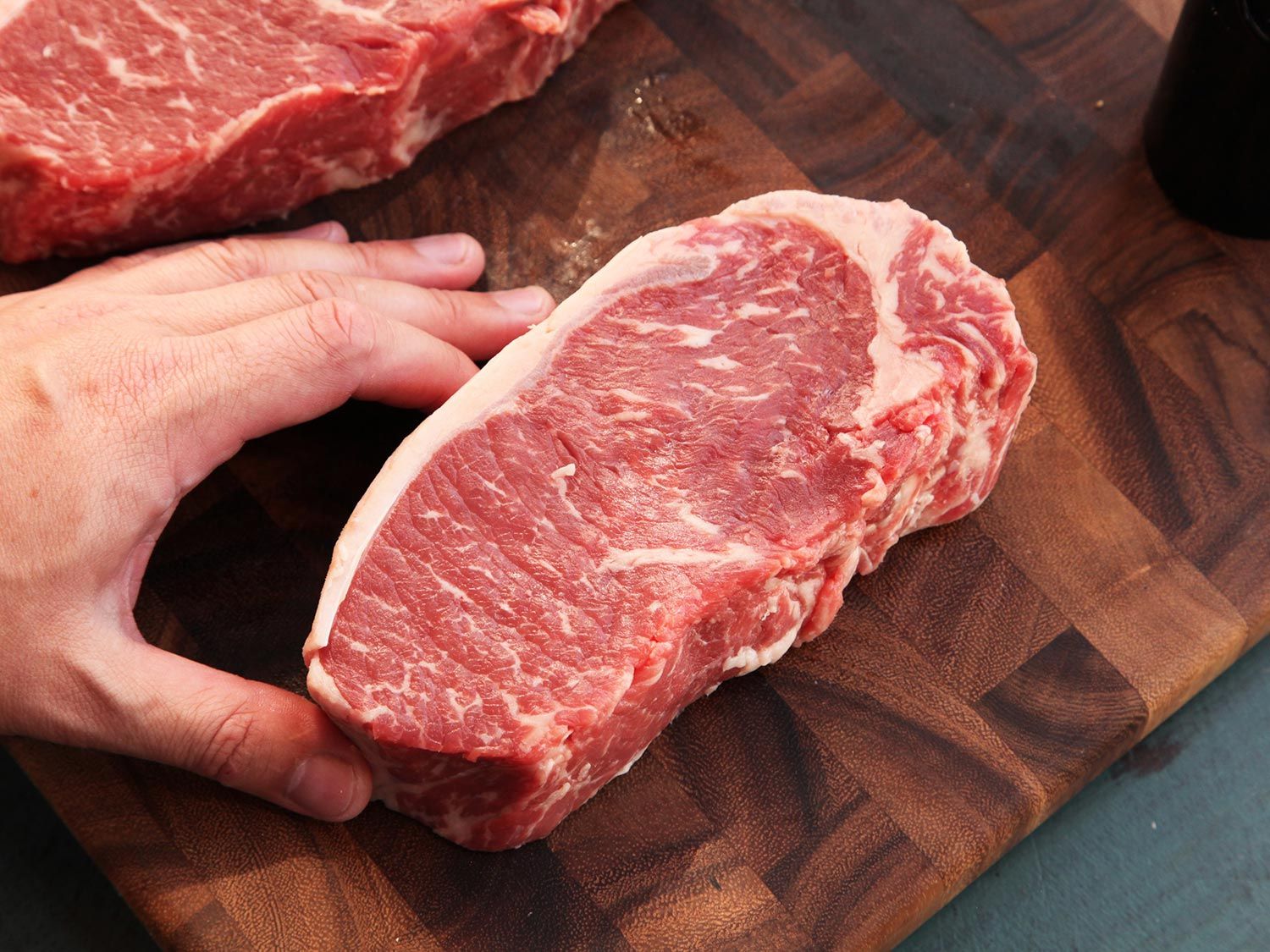 Best way to cook new york strip steaks