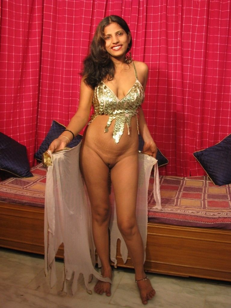 Sexy nude desi thighs