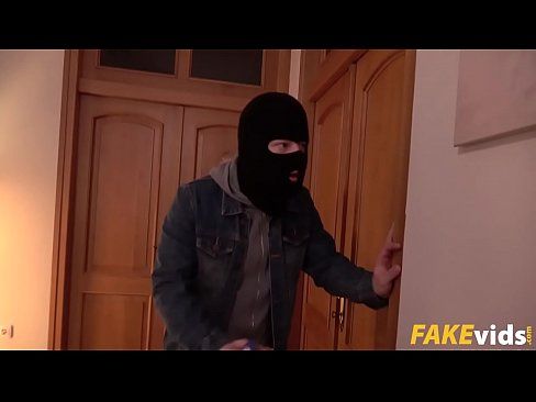 Fake robber