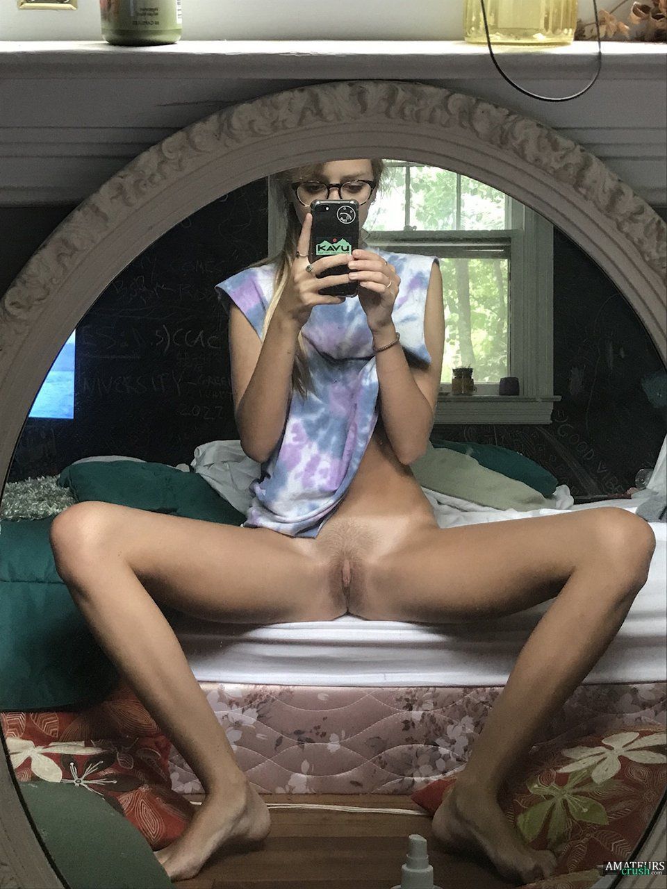 Rooster reccomend Open Legs Selfshot Nude